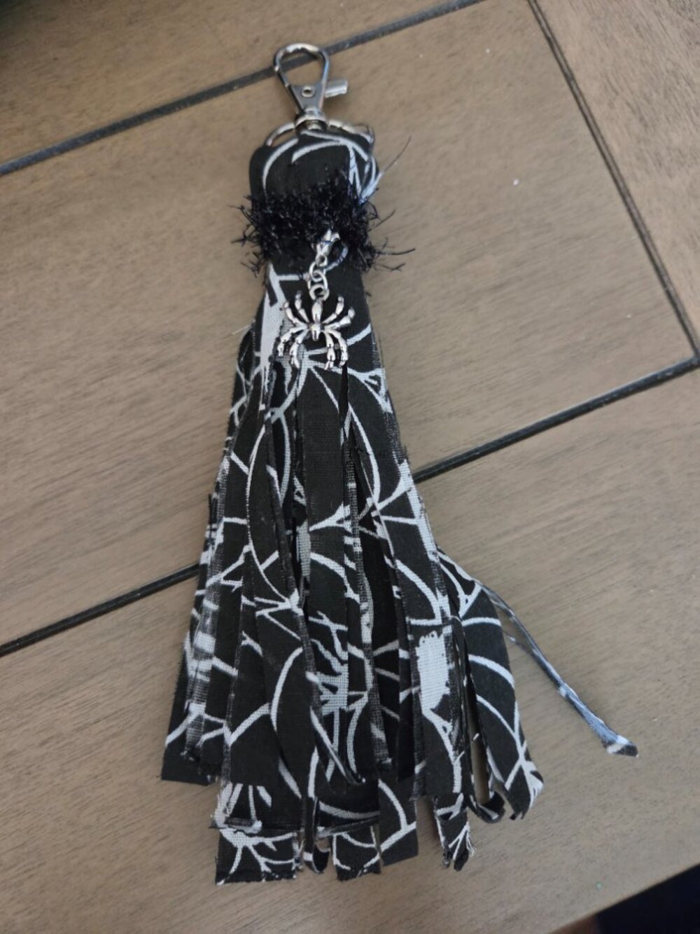Spooky Spider DIY Bag Tassel Keychain